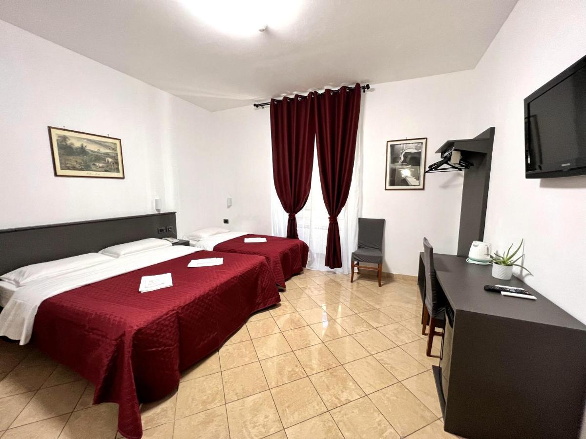 Hotel domus termini Roma Esterno foto
