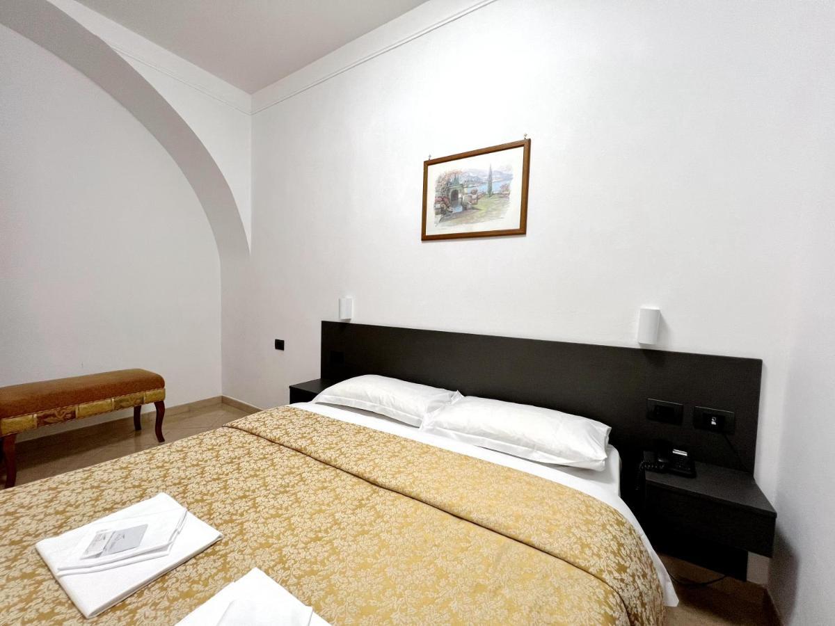 Hotel domus termini Roma Esterno foto